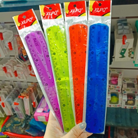 REGLA FLEXIBLE DE COLORES 20CM